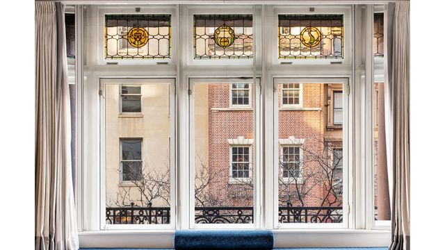 18 E 62ND Street, New York City, NY 10065