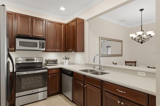 3582 PARKRIDGE CIRCLE 29-106, Sarasota, FL 34243