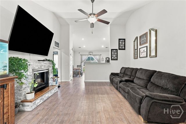 102 Dasher Drive, Springfield, GA 31329