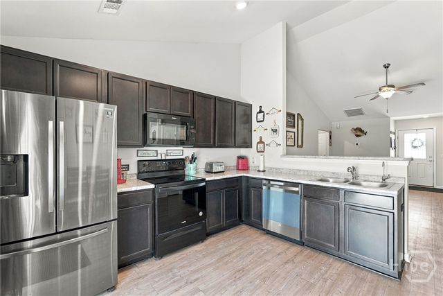 102 Dasher Drive, Springfield, GA 31329