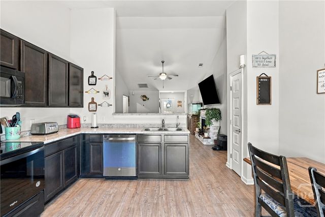 102 Dasher Drive, Springfield, GA 31329