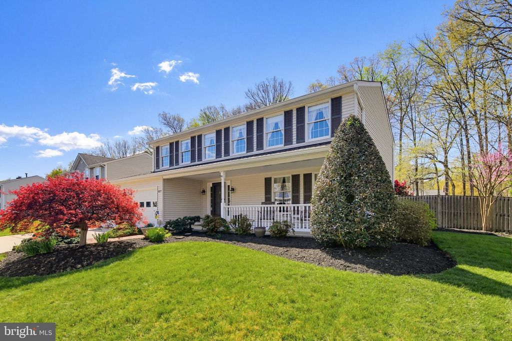 Image 3 of property listing at 1017 WINDMILL LN, Silver Spring, MD 20905