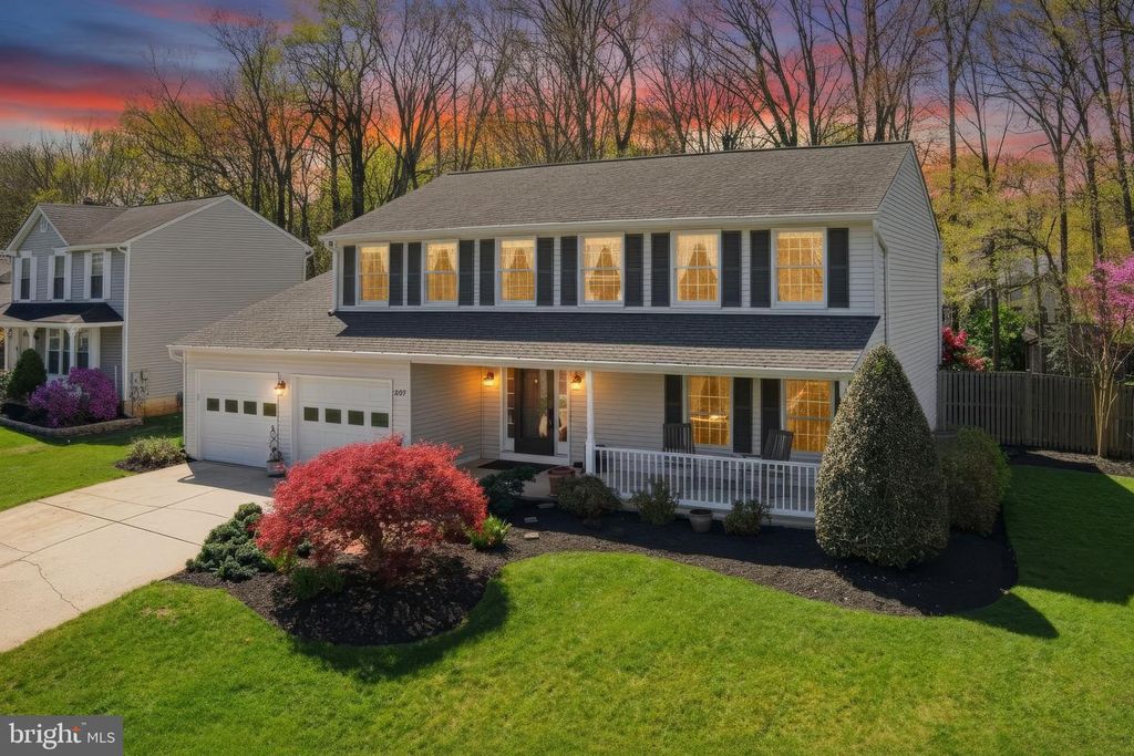 Image 7 of property listing at 1017 WINDMILL LN, Silver Spring, MD 20905