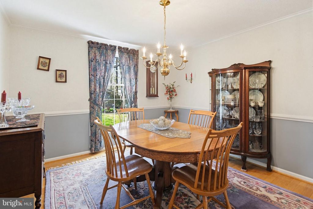 Image 12 of property listing at 1017 WINDMILL LN, Silver Spring, MD 20905