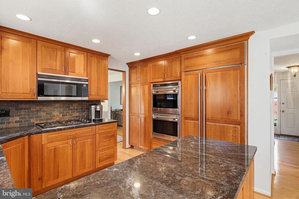 Image 16 of property listing at 1017 WINDMILL LN, Silver Spring, MD 20905