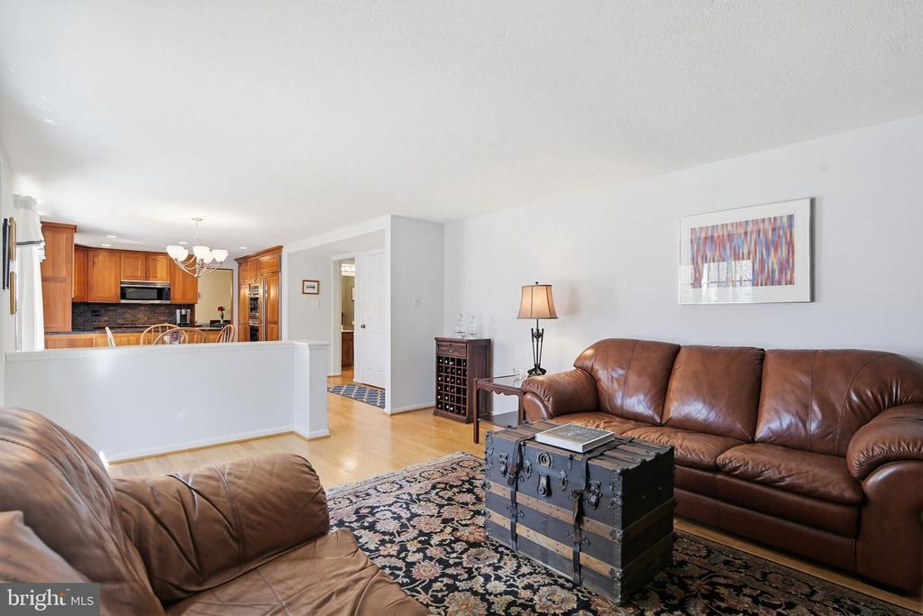 Image 20 of property listing at 1017 WINDMILL LN, Silver Spring, MD 20905