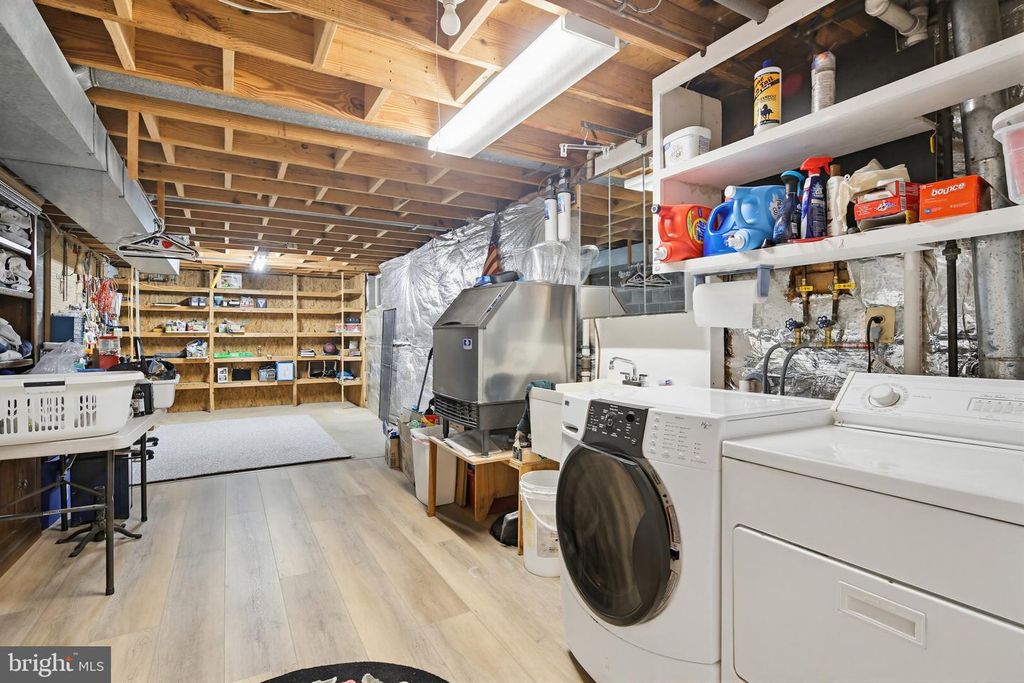 Image 39 of property listing at 1017 WINDMILL LN, Silver Spring, MD 20905