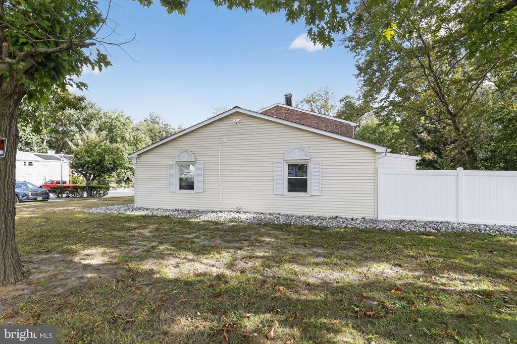 20 RUSCOMBE CT, Willingboro, NJ 08046