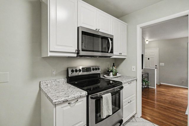 2727 Hampshire Road, Ann Arbor, MI 48104