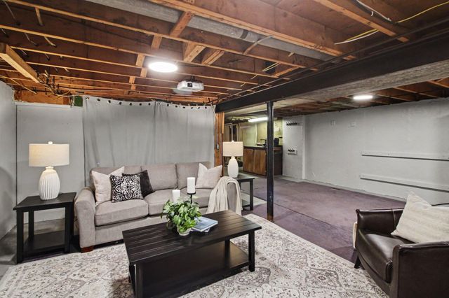 2727 Hampshire Road, Ann Arbor, MI 48104