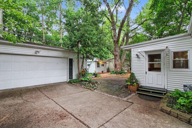 2727 Hampshire Road, Ann Arbor, MI 48104