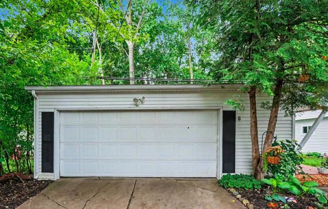 2727 Hampshire Road, Ann Arbor, MI 48104