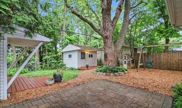 2727 Hampshire Road, Ann Arbor, MI 48104