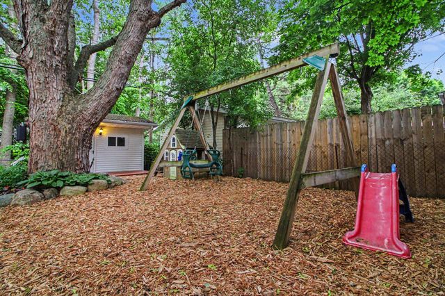 2727 Hampshire Road, Ann Arbor, MI 48104