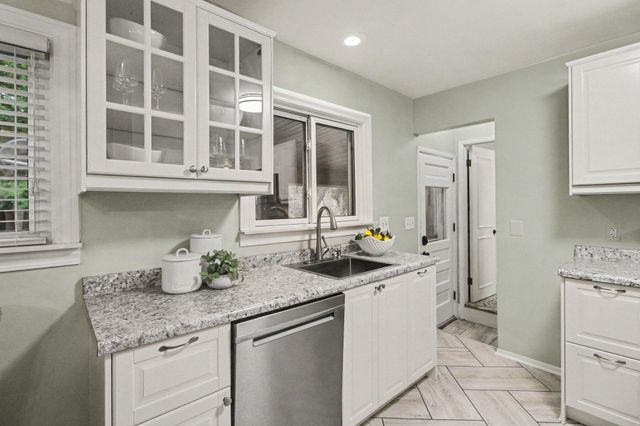 2727 Hampshire Road, Ann Arbor, MI 48104