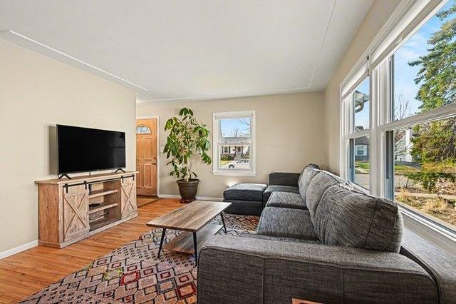 1925 Morgan Avenue, Saint Paul, MN 55116