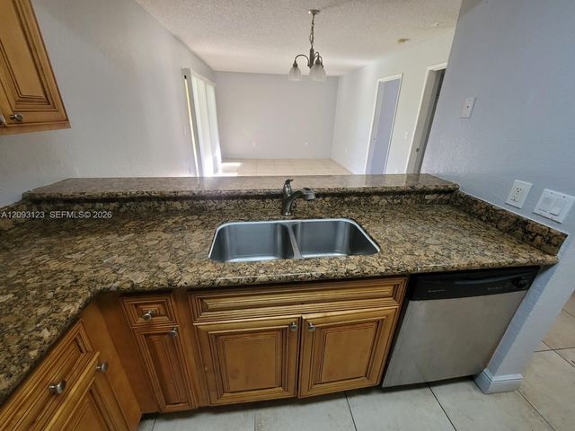 1545 Lake Crystal Drive H, West Palm Beach, FL 33411