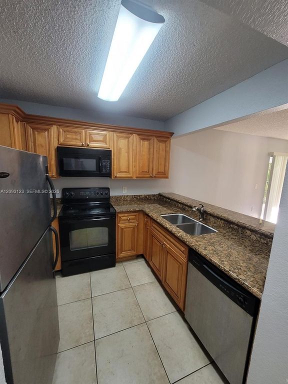 1545 Lake Crystal Drive H, West Palm Beach, FL 33411