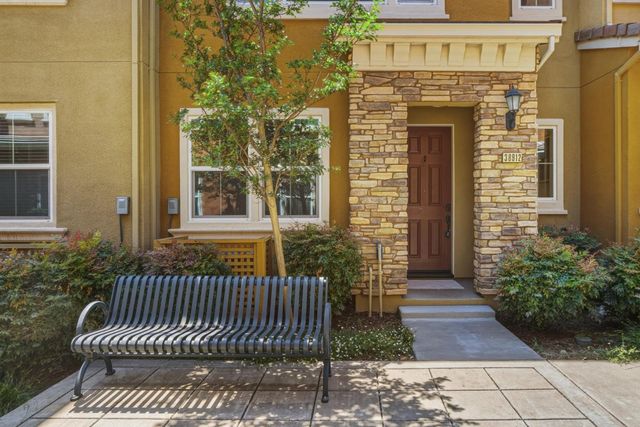 38912 Spicebush Place, Newark, CA 94560