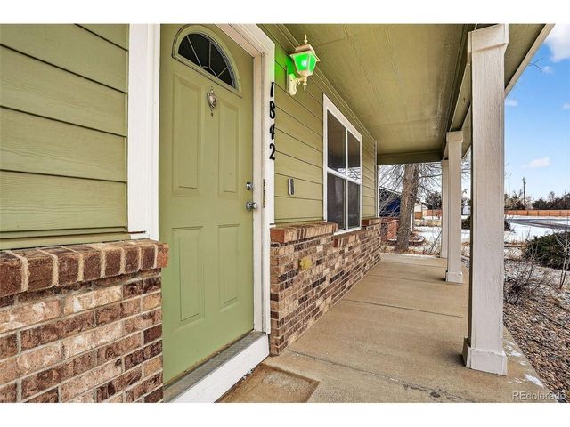 1842 Ance St, Strasburg, CO 80136