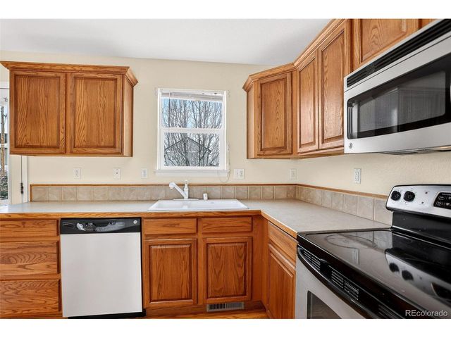 1842 Ance St, Strasburg, CO 80136