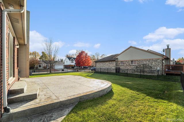 42415 Colorado Drive, Clinton Charter Township, MI 48036