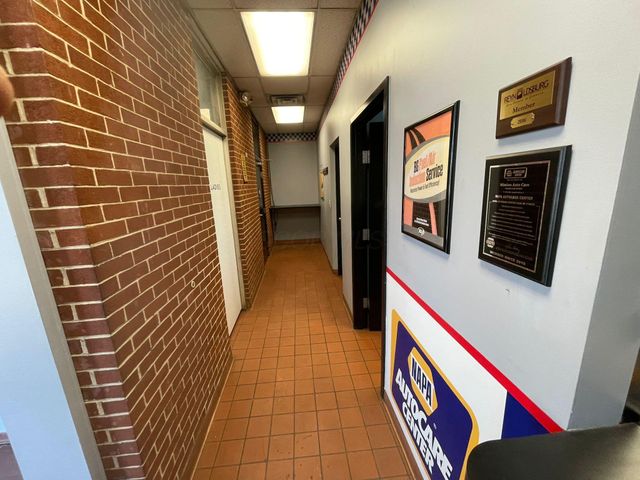 6050 E Livingston Avenue, Columbus, OH 43232