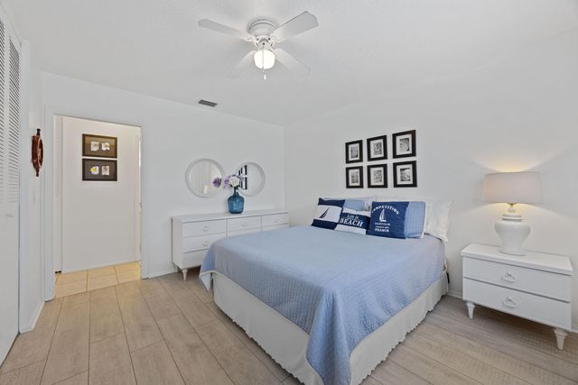 2735 Dudley Drive E C, West Palm Beach, FL 33415