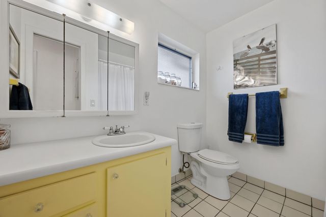 2735 Dudley Drive E C, West Palm Beach, FL 33415