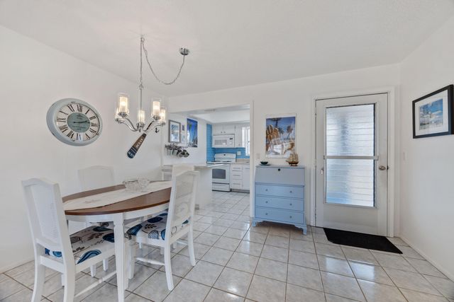 2735 Dudley Drive E C, West Palm Beach, FL 33415