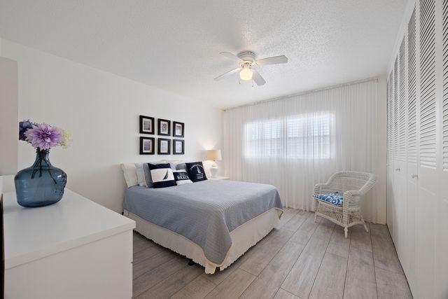 2735 Dudley Drive E C, West Palm Beach, FL 33415