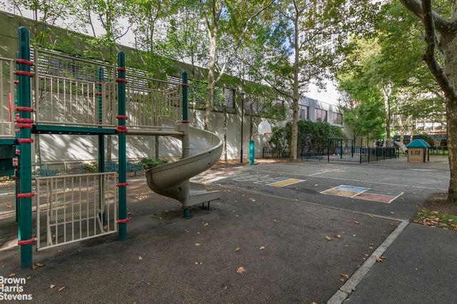330 E 33rd St Apt 9A, New York City, NY 10016