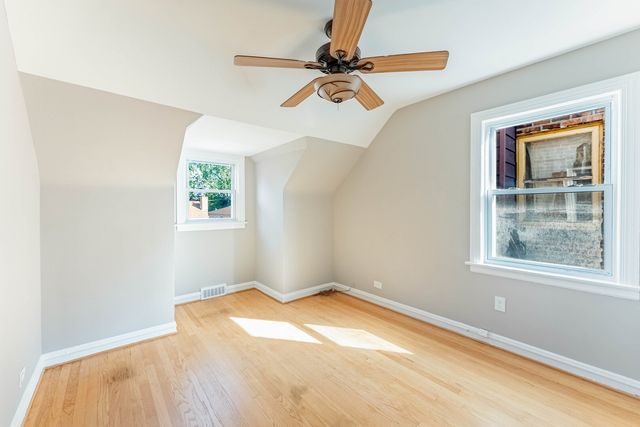 9114 S Luella Avenue, Chicago, IL 60617