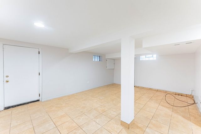 9114 S Luella Avenue, Chicago, IL 60617