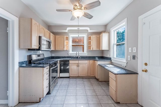 9114 S Luella Avenue, Chicago, IL 60617