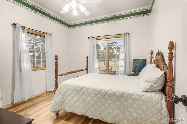 18049 Thomas Drive, Dexter, MO 63841