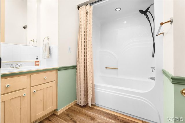 18049 Thomas Drive, Dexter, MO 63841