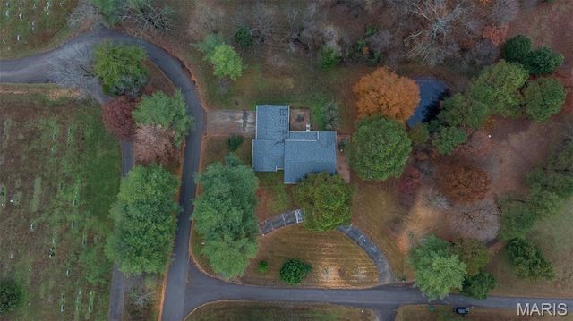 18049 Thomas Drive, Dexter, MO 63841