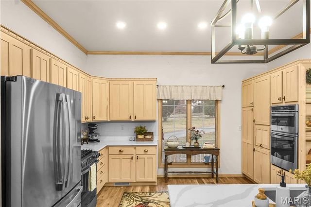 18049 Thomas Drive, Dexter, MO 63841