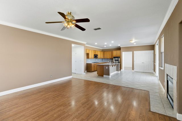 11125 Graeton Cir, Mather, CA 95655