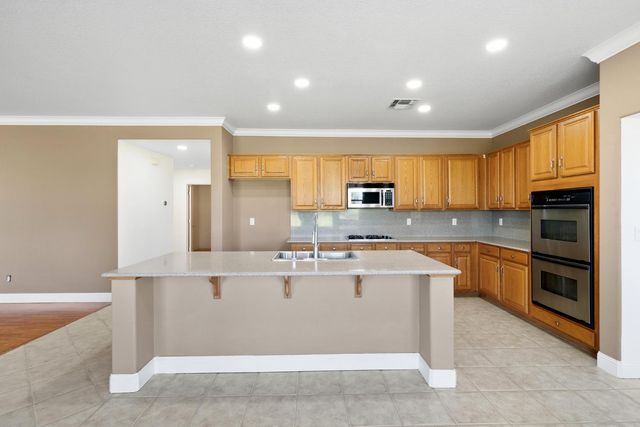 11125 Graeton Cir, Mather, CA 95655