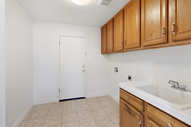 11125 Graeton Cir, Mather, CA 95655