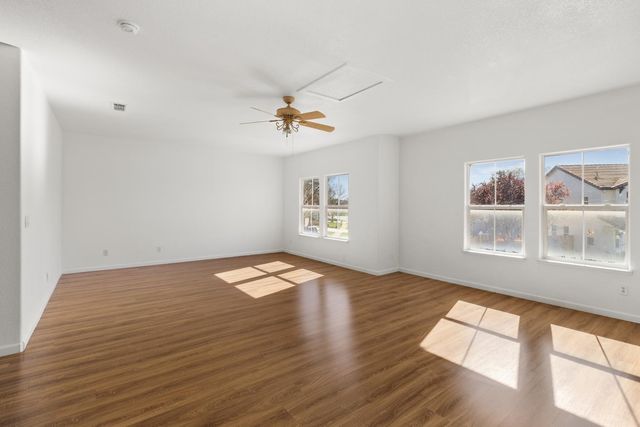 11125 Graeton Cir, Mather, CA 95655