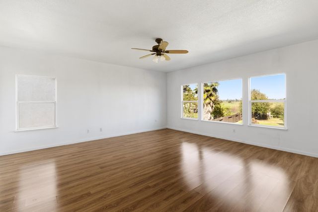 11125 Graeton Cir, Mather, CA 95655