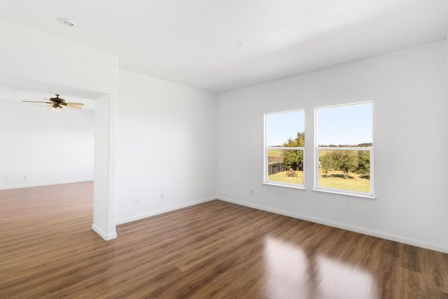 11125 Graeton Cir, Mather, CA 95655