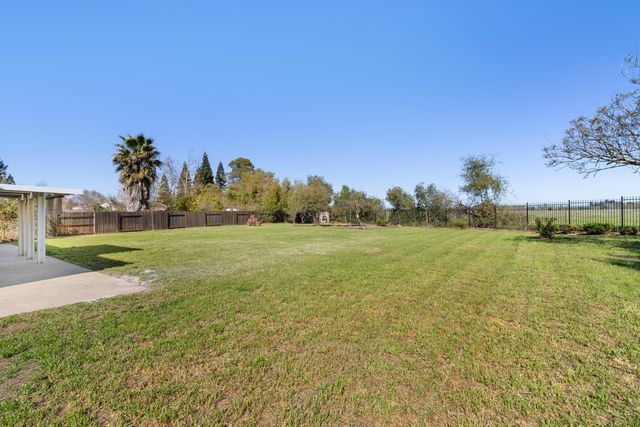 11125 Graeton Cir, Mather, CA 95655