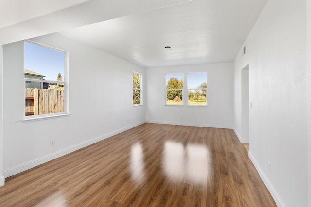 11125 Graeton Cir, Mather, CA 95655