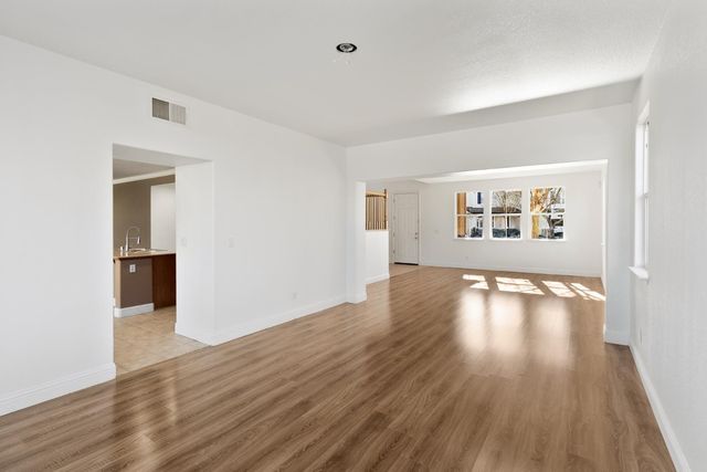 11125 Graeton Cir, Mather, CA 95655