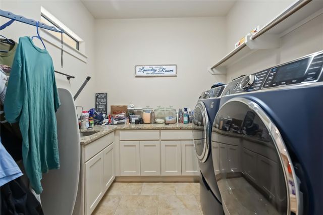 27414 Hollow Pass Ln, Katy, TX 77494