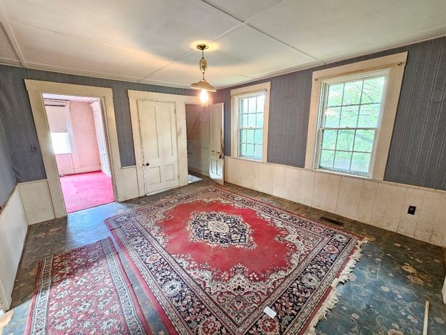 289 North Ave, Rochester, MA 02770